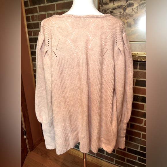 Liz Claiborne light pink puffed sleeve sweater size 2x Very soft sweater. - Picture 2 of 9